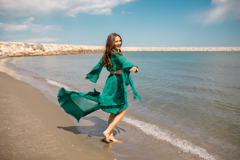 Plaja Mamaia — nisip fin si mare azurie