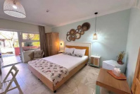Foto Camere H by Hambar Vama Veche 2 Mai