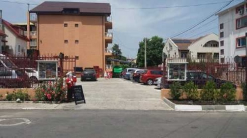 Hotel Roxy si Mario