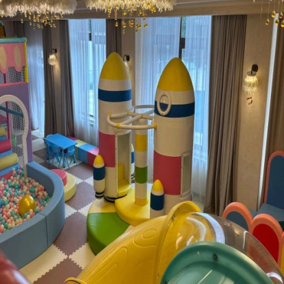 Hotel Saturn 30