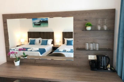 Foto Villa Navona - Locatie noua, deschisa in 2019 Saturn