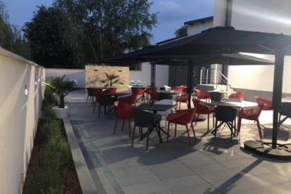 Foto Villa Navona - Locatie noua, deschisa in 2019 Saturn