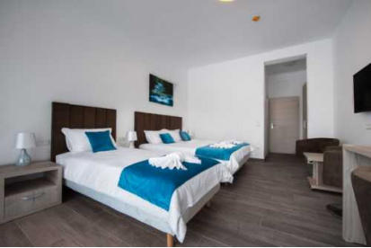 Foto Villa Navona - Locatie noua, deschisa in 2019 Saturn