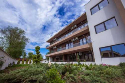 Foto Villa Navona - Locatie noua, deschisa in 2019 Saturn