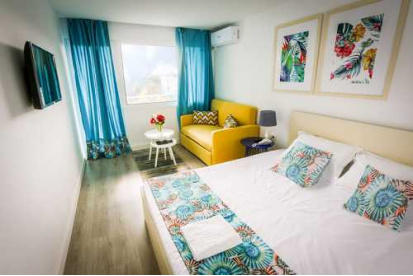 Hotel Spring Holiday