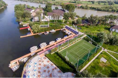 Foto  Lebada Luxury Resort & Spa Crisan