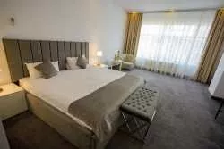 hotel Queen Vera Mamaia