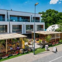  Sonio Boutique Mamaia