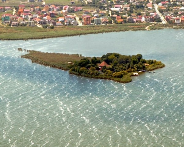Insula Ovidiu