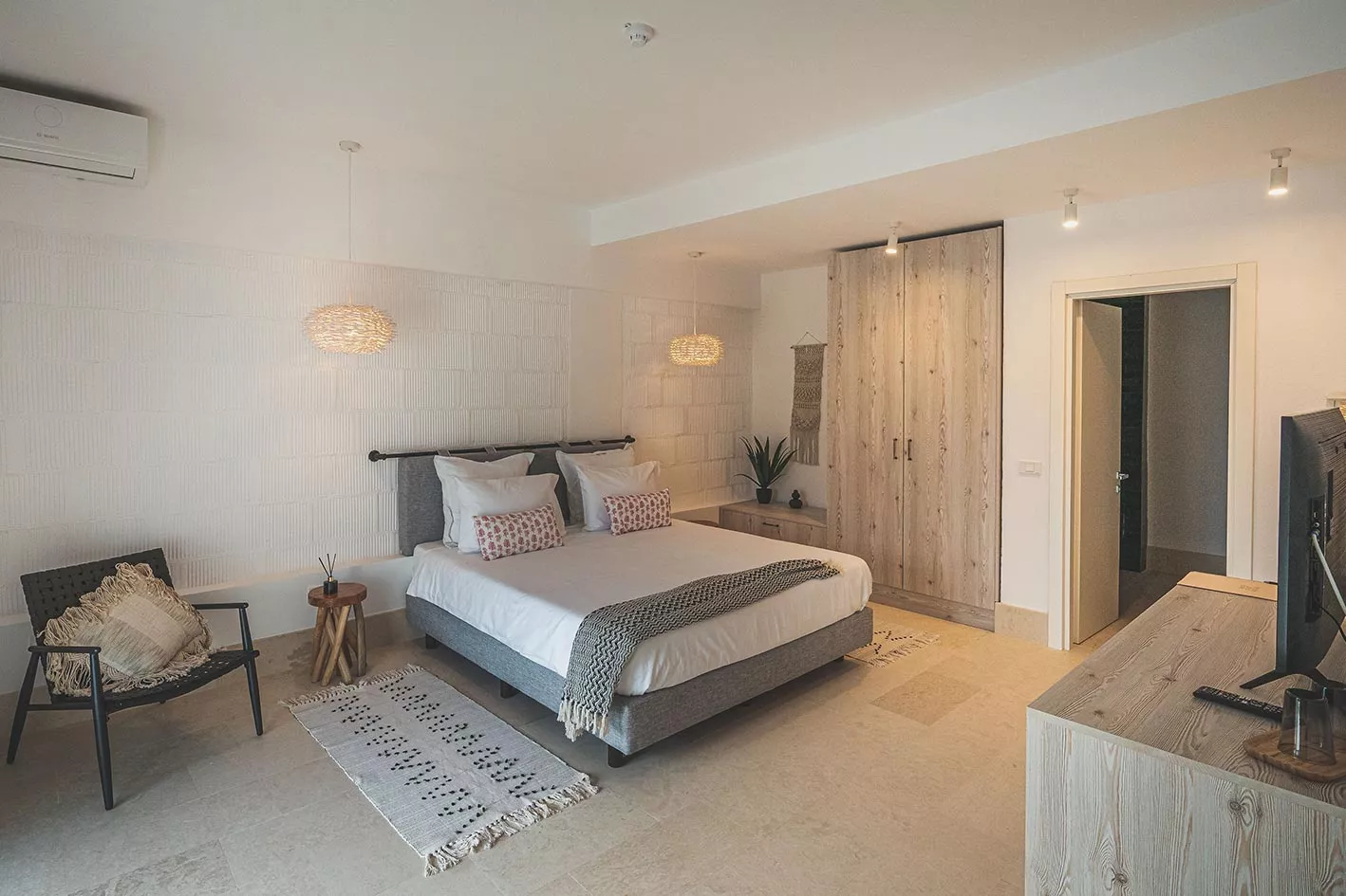 Sea view apartment — 2
