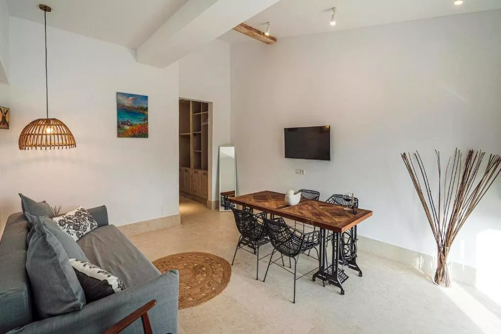 Sea view apartment