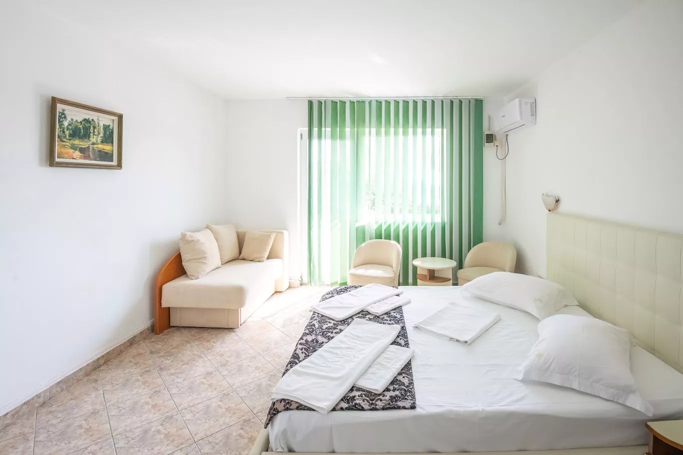 Triple room with balcony*