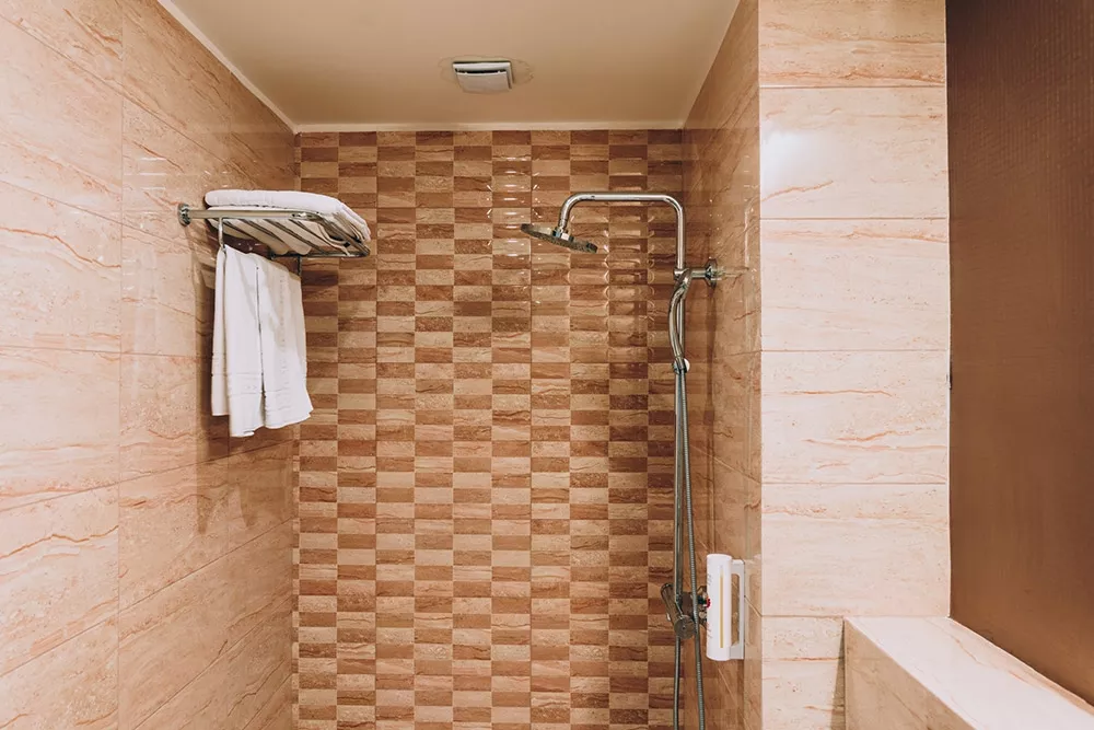 1 bedroom suite — 3