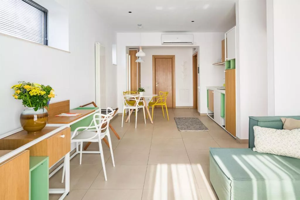 Classic Suite (Promenade View) — 3