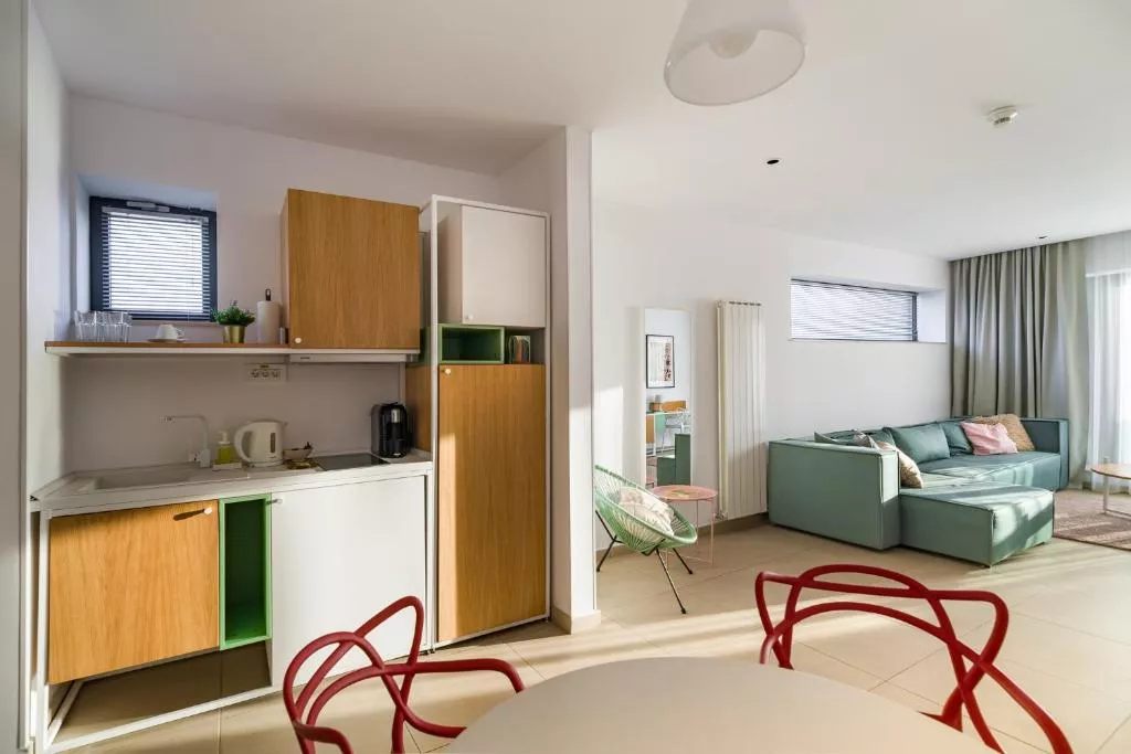 Bellevue Suite (Front Sea View) — 2