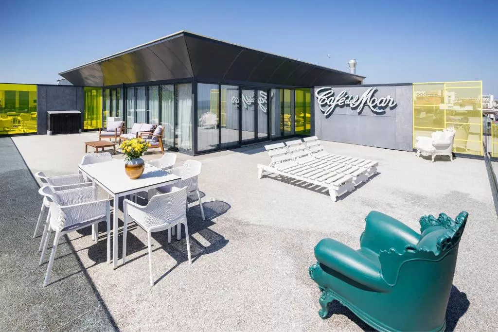 Cafe del Mar Penthouse (Panoramic Sea View)