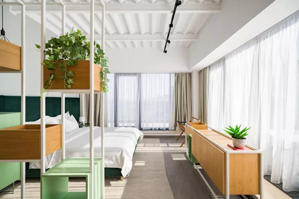 Family Penthouse — 2