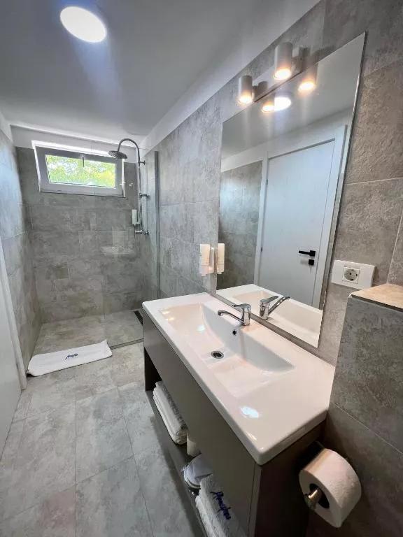 Apartment suite two bedrooms — 5